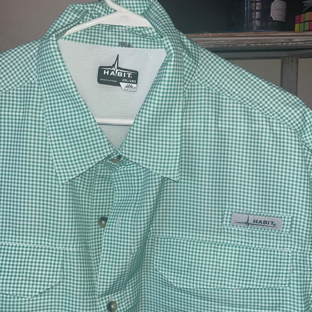 Habit Button up - Picture 3 of 4